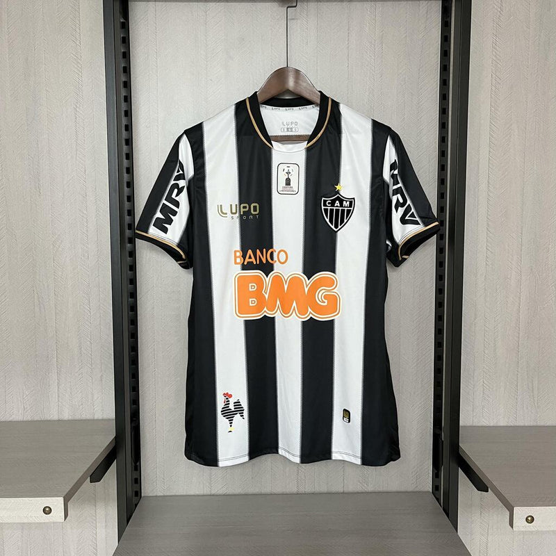 Camisa Retrô Atlético Mineiro 2013 - Masculina (Ronaldinho) - PATCH LIBERTADORES