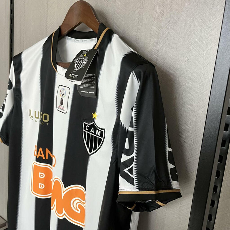 Camisa Retrô Atlético Mineiro 2013 - Masculina (Ronaldinho) - PATCH LIBERTADORES